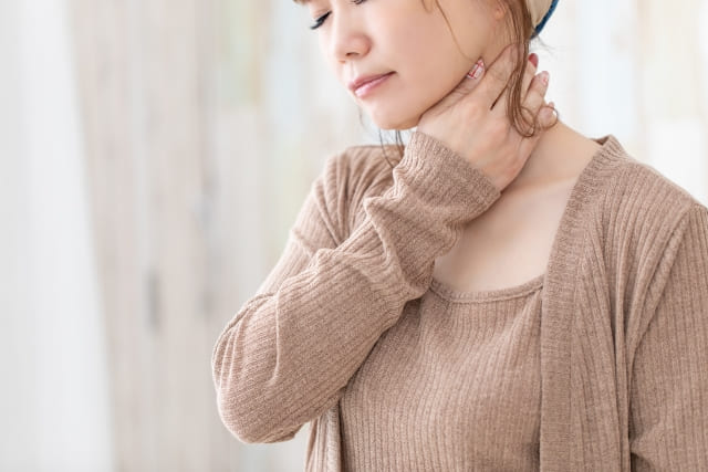 ストレスで喉が閉まって声が出ない｜心因性失声症の原因と鍼灸での治し方