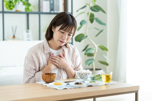 定食が苦手で食べられない・食べきれるか不安|会食恐怖症の原因と鍼灸での治し方
